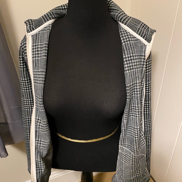 Uniqlo zip front jacket - Picture 3 of 5